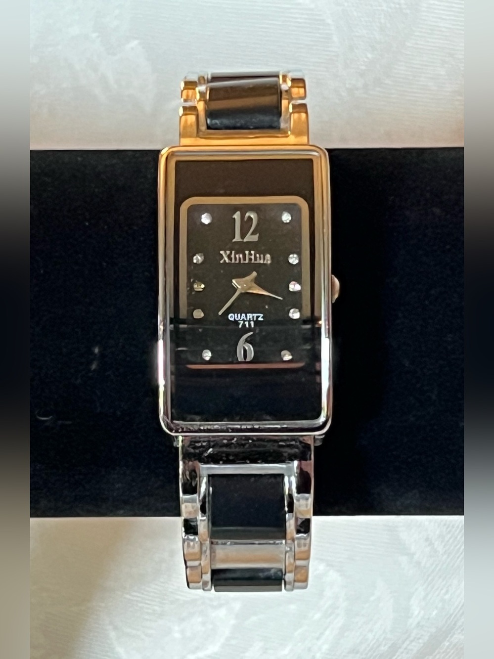 💎 XinHua 711 Sleek Rectangular Dial Bracelet Watch 💎